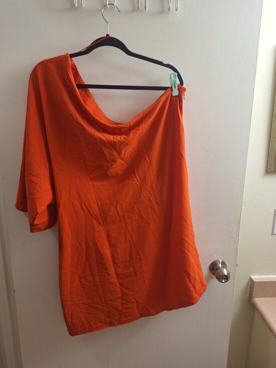 H&M TOP NEW. - Picture 2 of 3